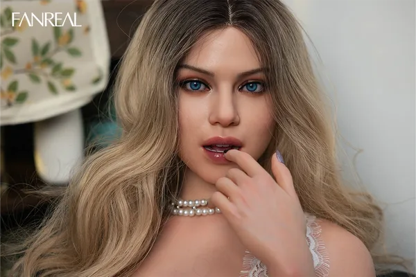 Fanreal Carlee WHLES