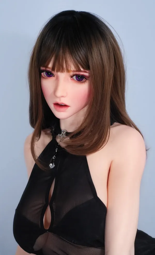 Elsa Babe Kurai Sakura