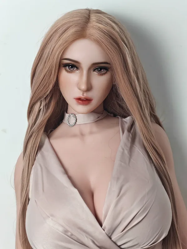 Elsa Babe Ikeda Anna
