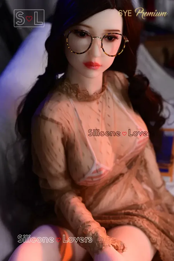 6YE Hyuna