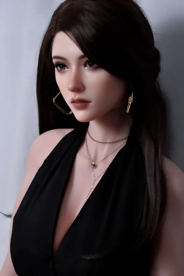 Elsa Babe Iwai Yuzuki