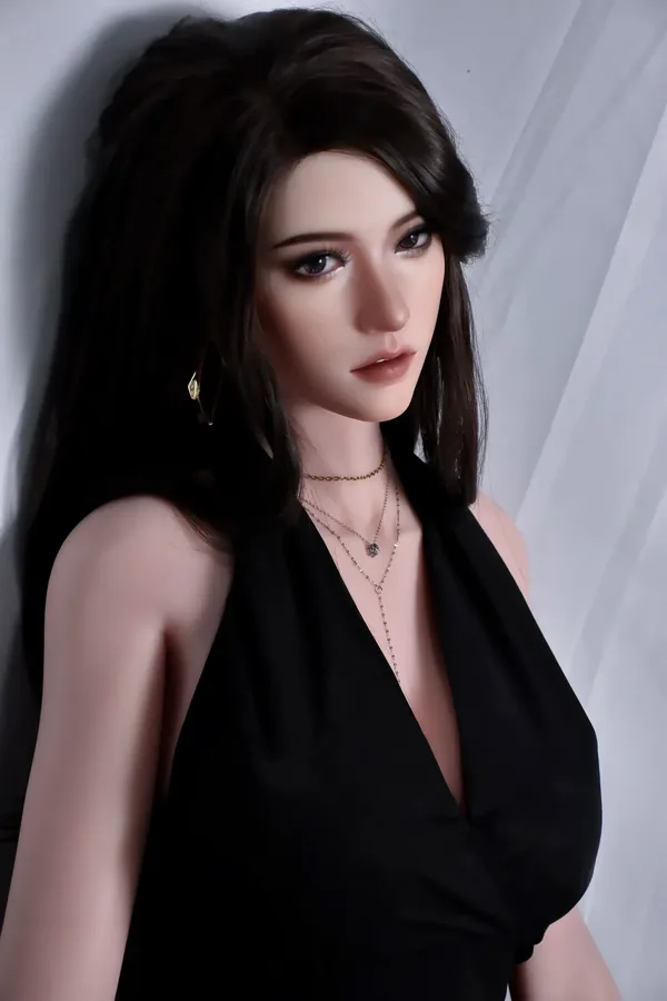 Elsa Babe Iwai Yuzuki
